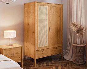 Šatní se zásuvkou POLA